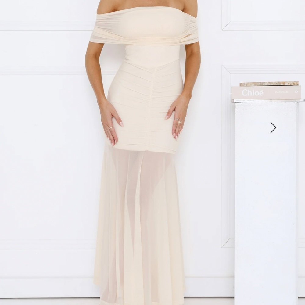 Lumière Off Shoulder Mesh Maxi Dress Yellow - M